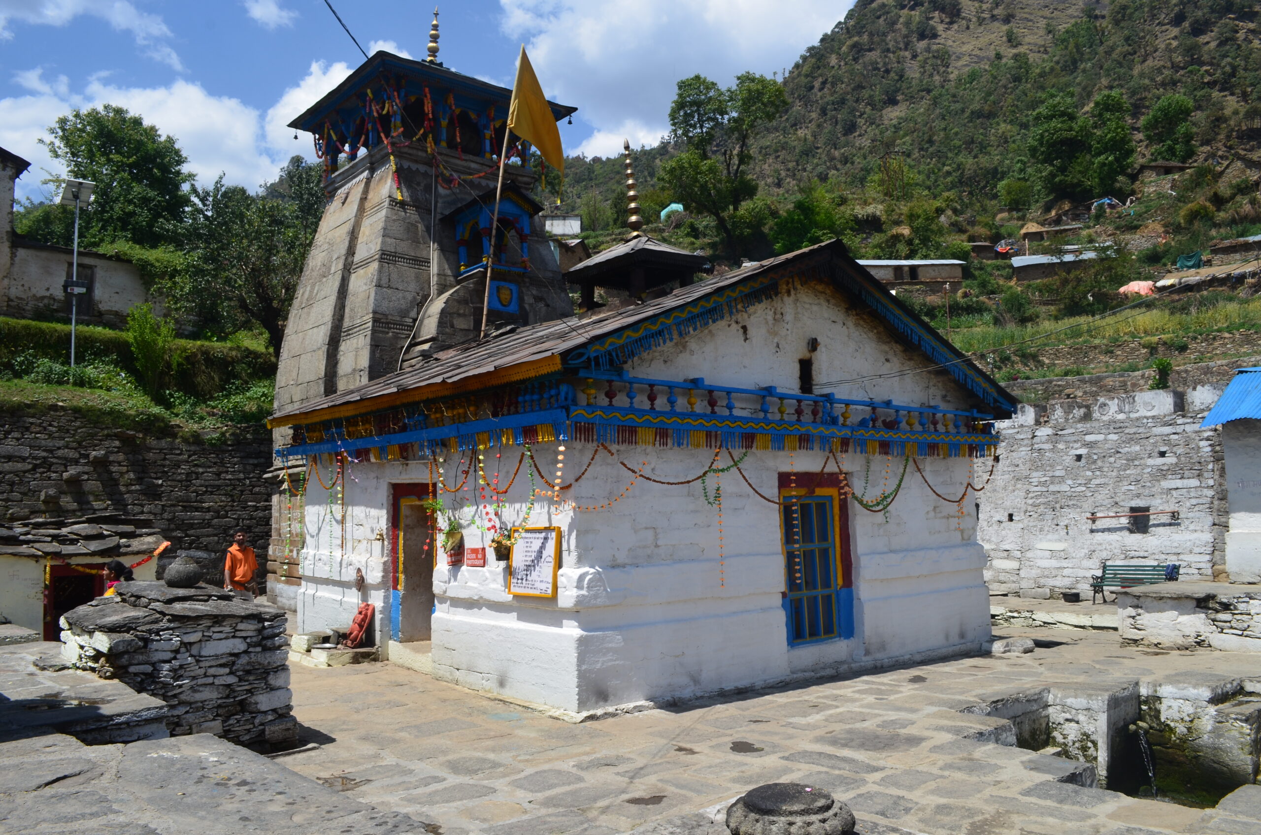Triyuginarayan Temple scaled